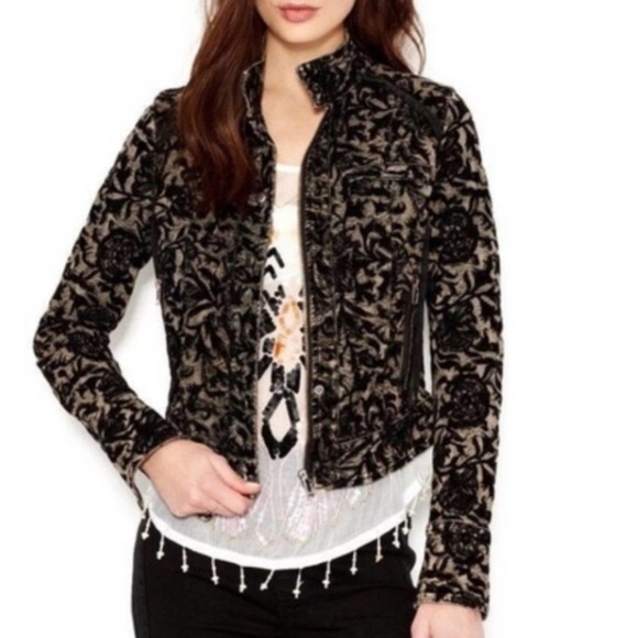 Free People Jackets & Blazers - Free People Velvet Floral Jacquard Jacket Green Black Full Zip Snap Front Size 6